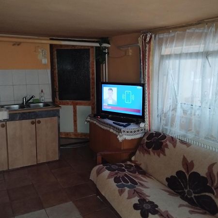 Toth Apartman Telkibanya Exterior photo