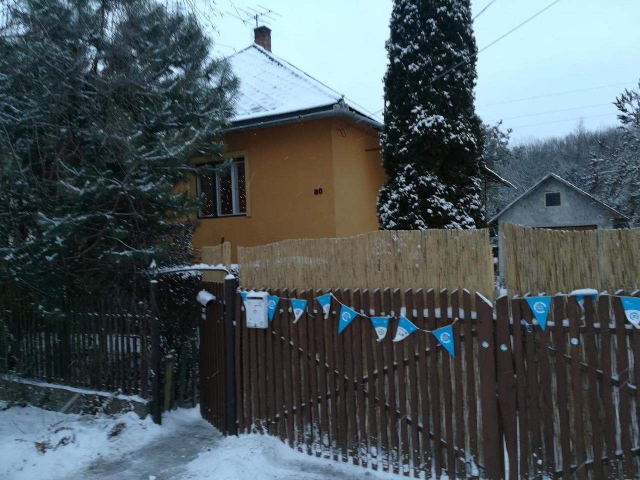 Toth Apartman Telkibanya Exterior photo